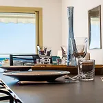 Panoramic Sea View - 2-br Moure Rouge Apartman