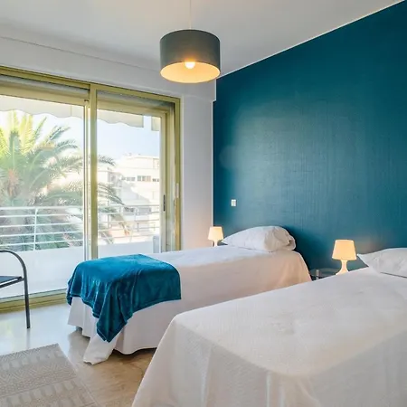 Panoramic Sea View - 2-br Moure Rouge Apartman *